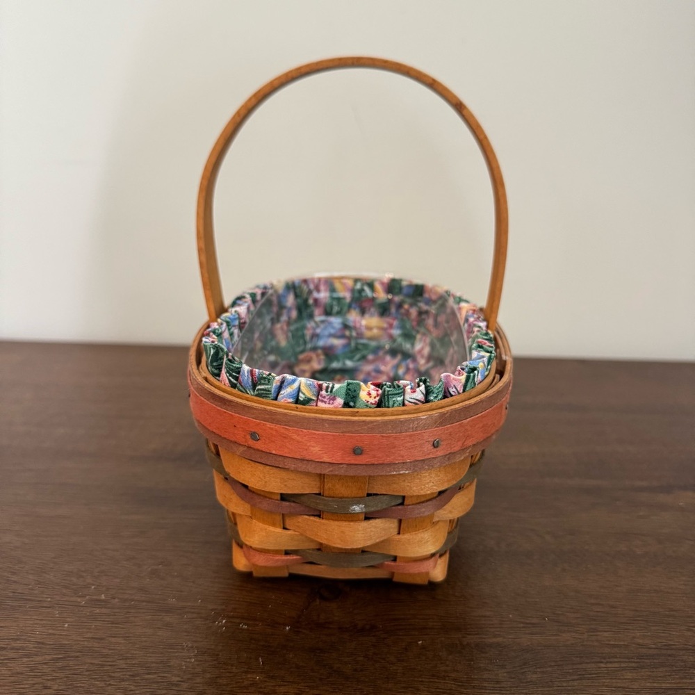 Longaberger Easter Basket Multi Color 1996 w/ Liner - Picture 2 of 10